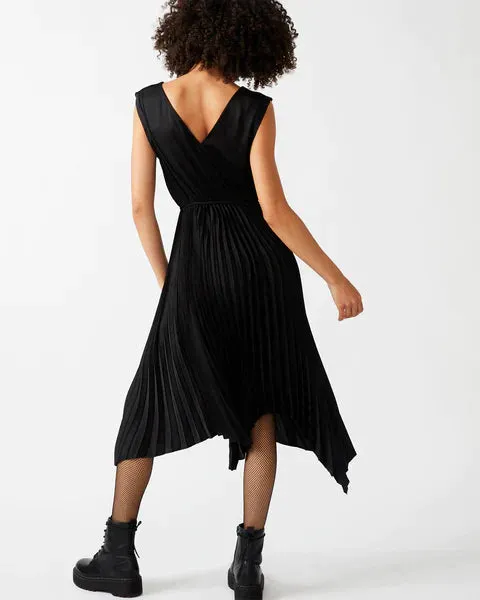 The Donna Dress by Steve Madden - Black