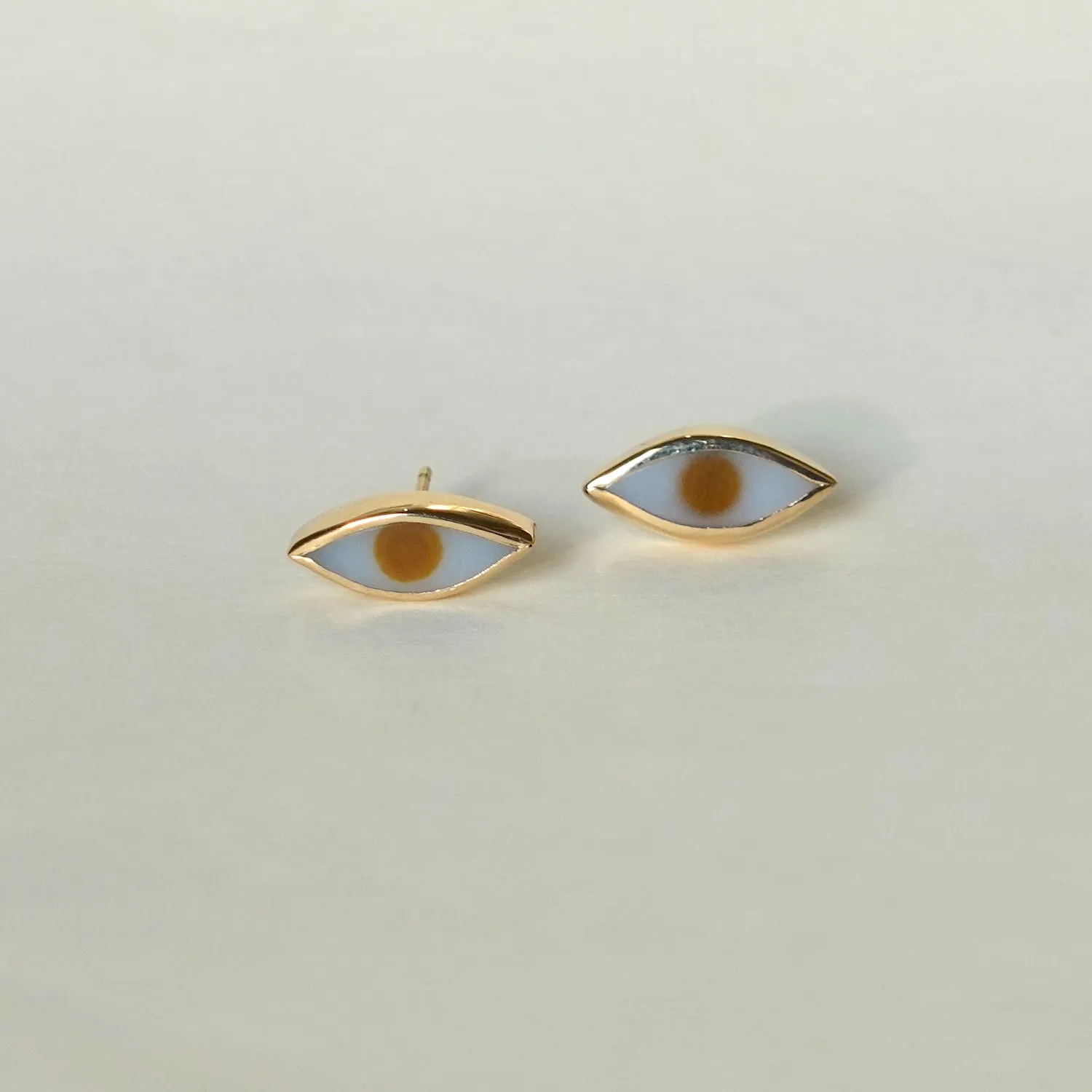 The Seeing Stone Stud Earring / 14k Gold   Polka Dot Agate