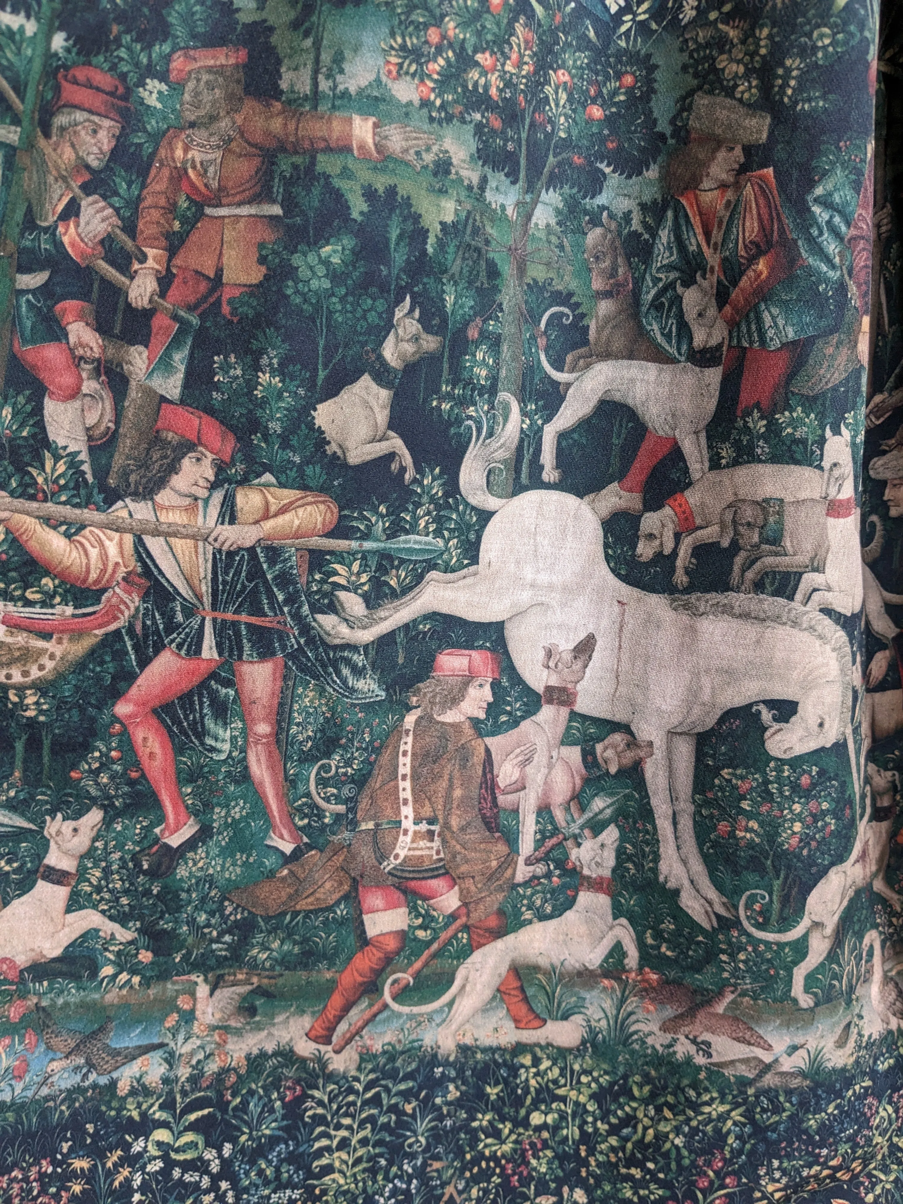 The Unicorn in Captivity Long silk