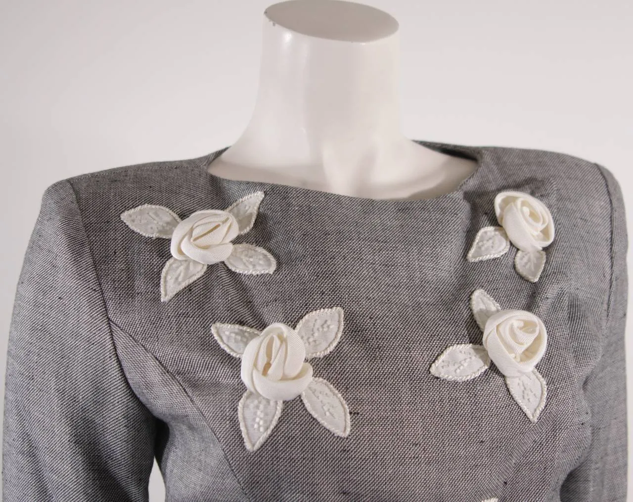 VICKY TIEL Linen and Wool 2 pc Jacket and Skirt Suit