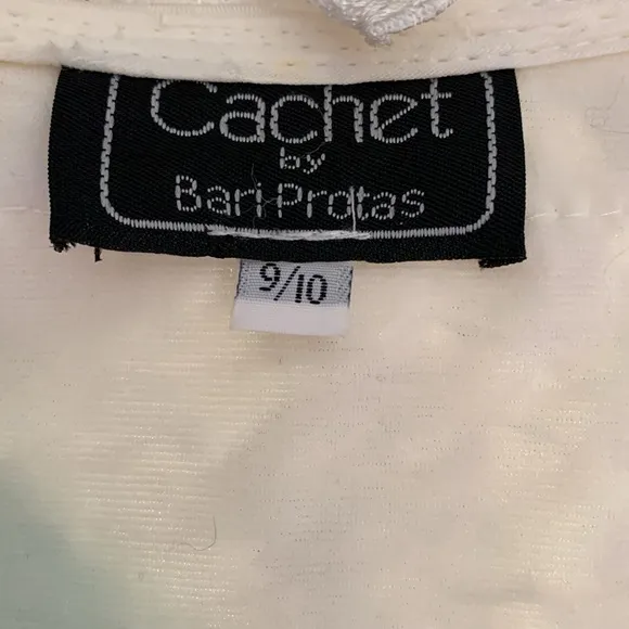 Vntg Cachet by Bari Protas Ivory Victorian crochet embroidered beaded Blazer 10