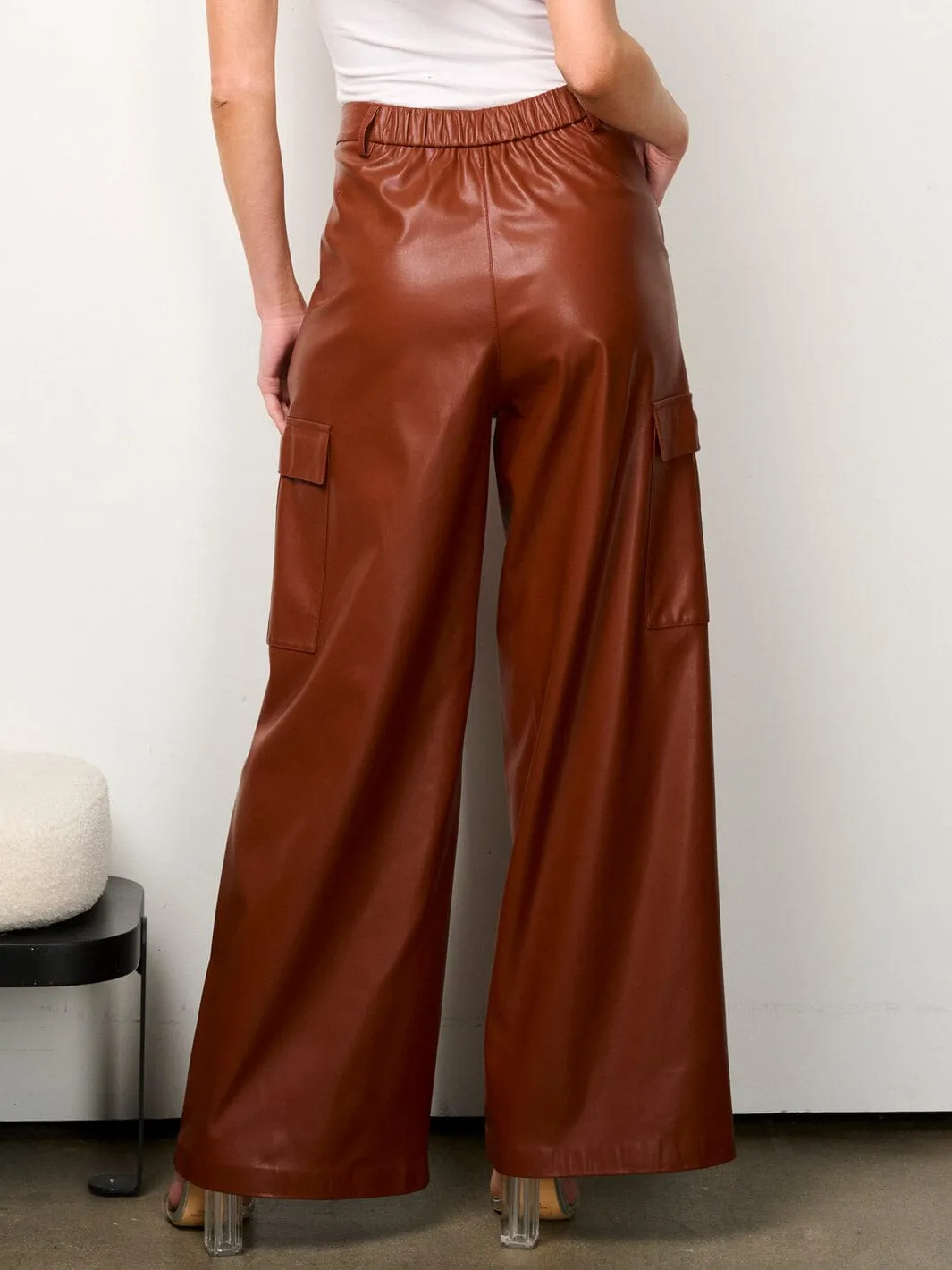 WOMEN'S BUTTON CLOSURE PU PLEATHER WIDE LEG PANTS