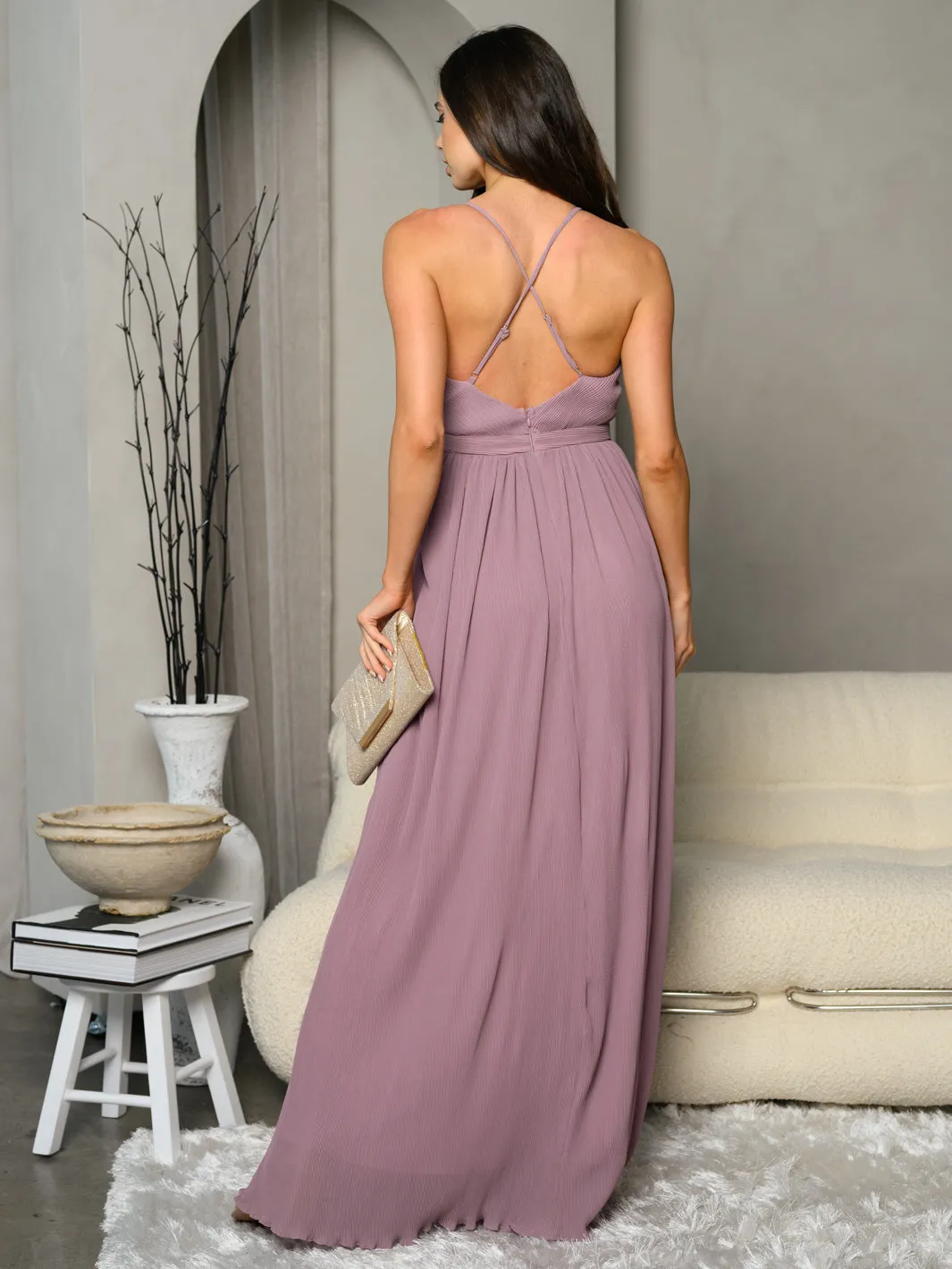 WOMEN'S SLEEVELESS PLEATS DETAILED CROSS OVER MAXI DRESS